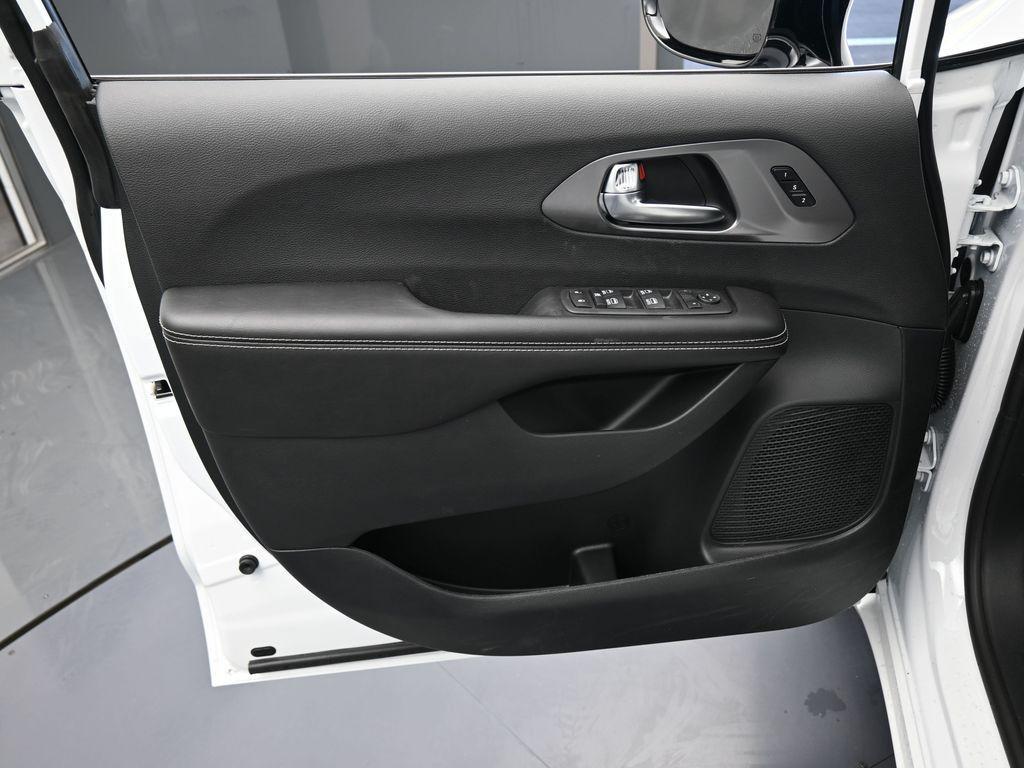 new 2026 Chrysler Pacifica car, priced at $42,665