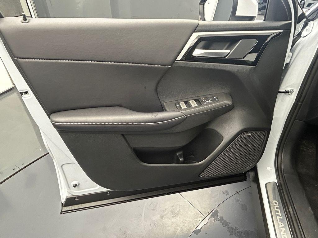 new 2026 Mitsubishi Outlander car, priced at $34,740