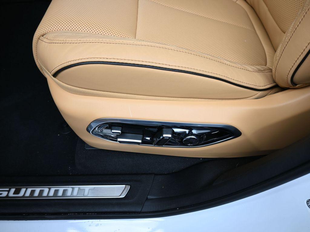 new 2026 Jeep Grand Cherokee car, priced at $64,215