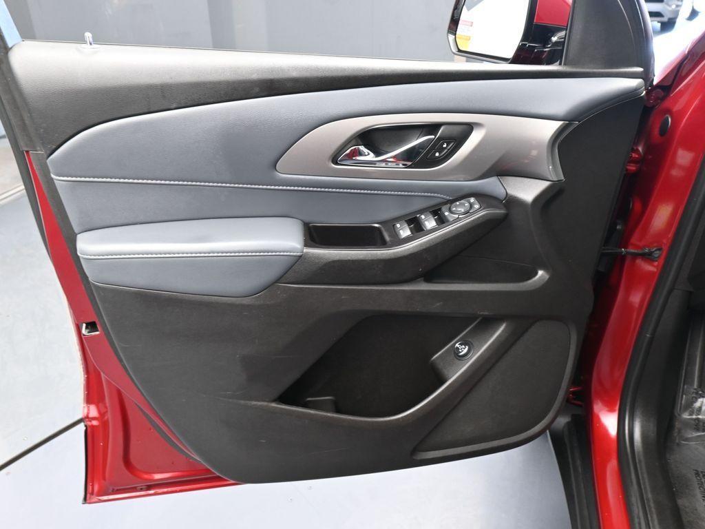 used 2018 Chevrolet Traverse car, priced at $14,099