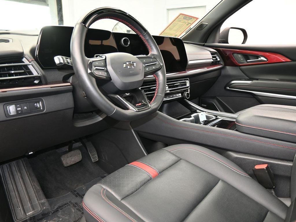 used 2024 Chevrolet Traverse car, priced at $43,991