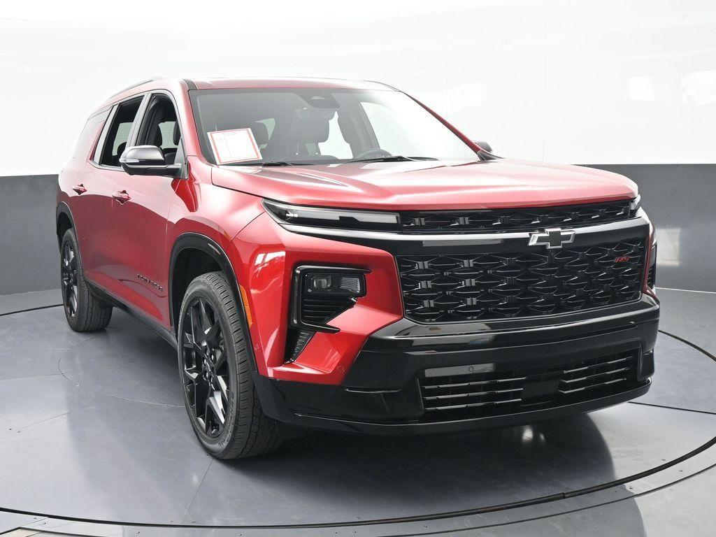 used 2024 Chevrolet Traverse car, priced at $43,991