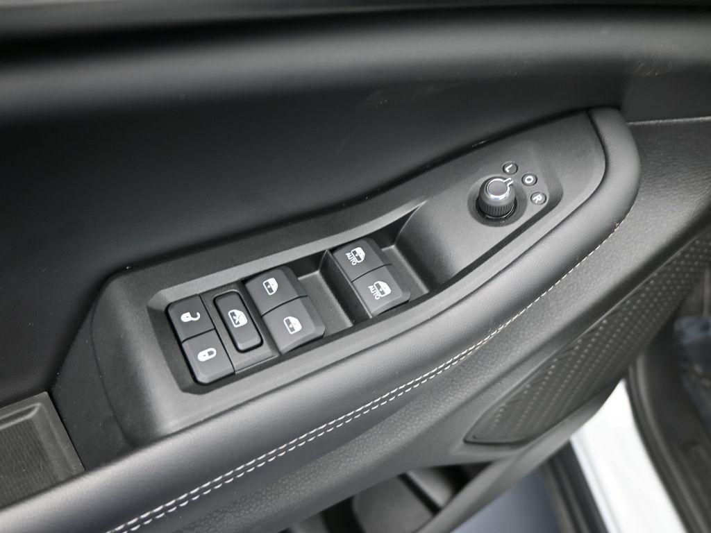 used 2024 Jeep Grand Cherokee L car, priced at $29,255