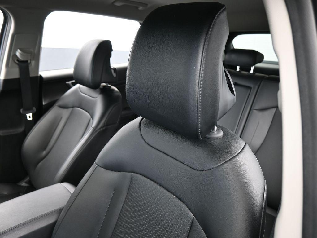 used 2025 Kia Sportage car, priced at $23,999