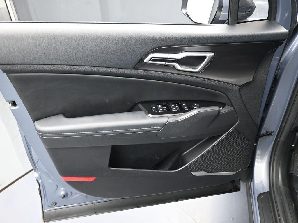 used 2025 Kia Sportage car, priced at $23,999