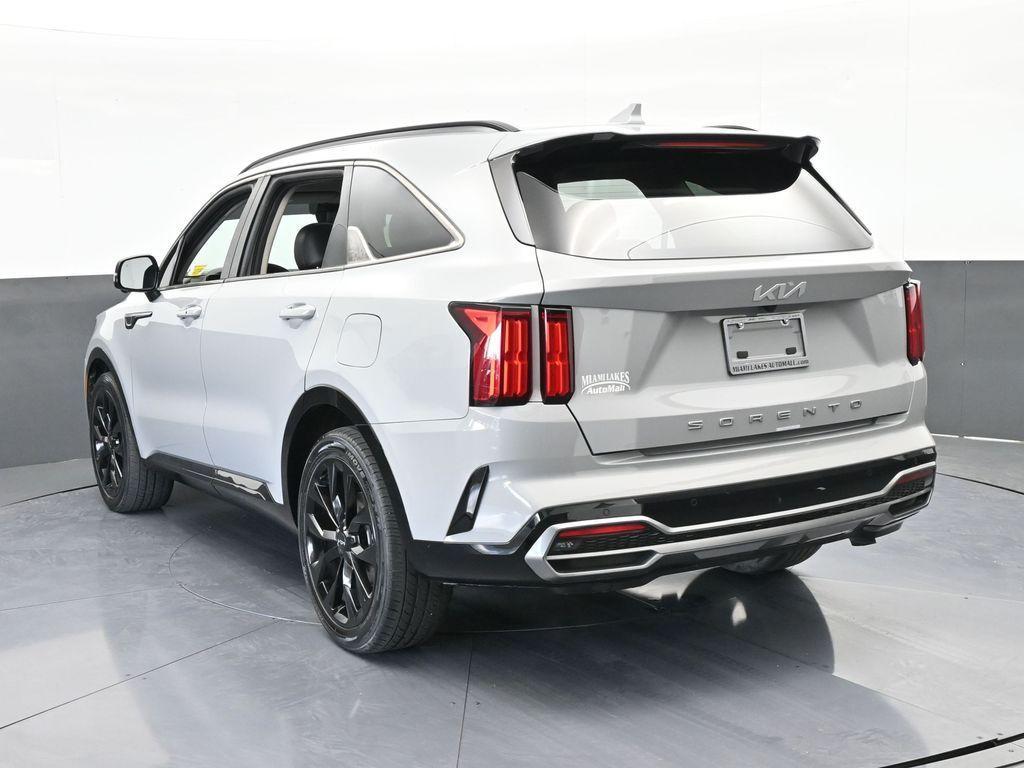 used 2022 Kia Sorento car, priced at $23,991