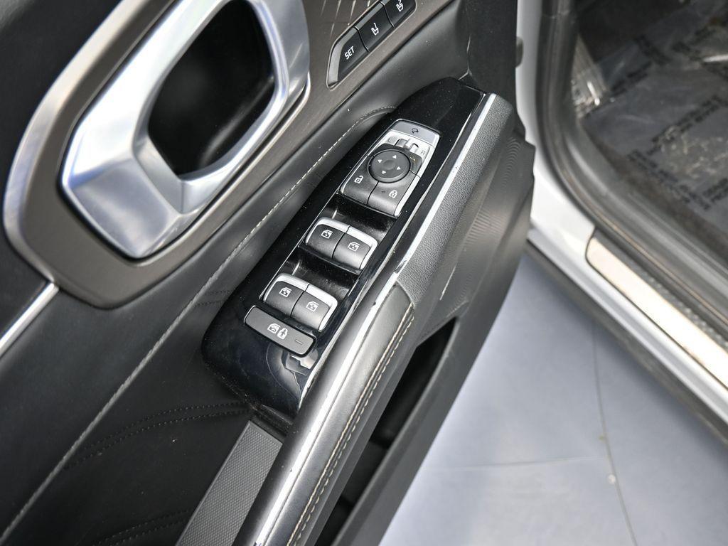 used 2022 Kia Sorento car, priced at $23,991