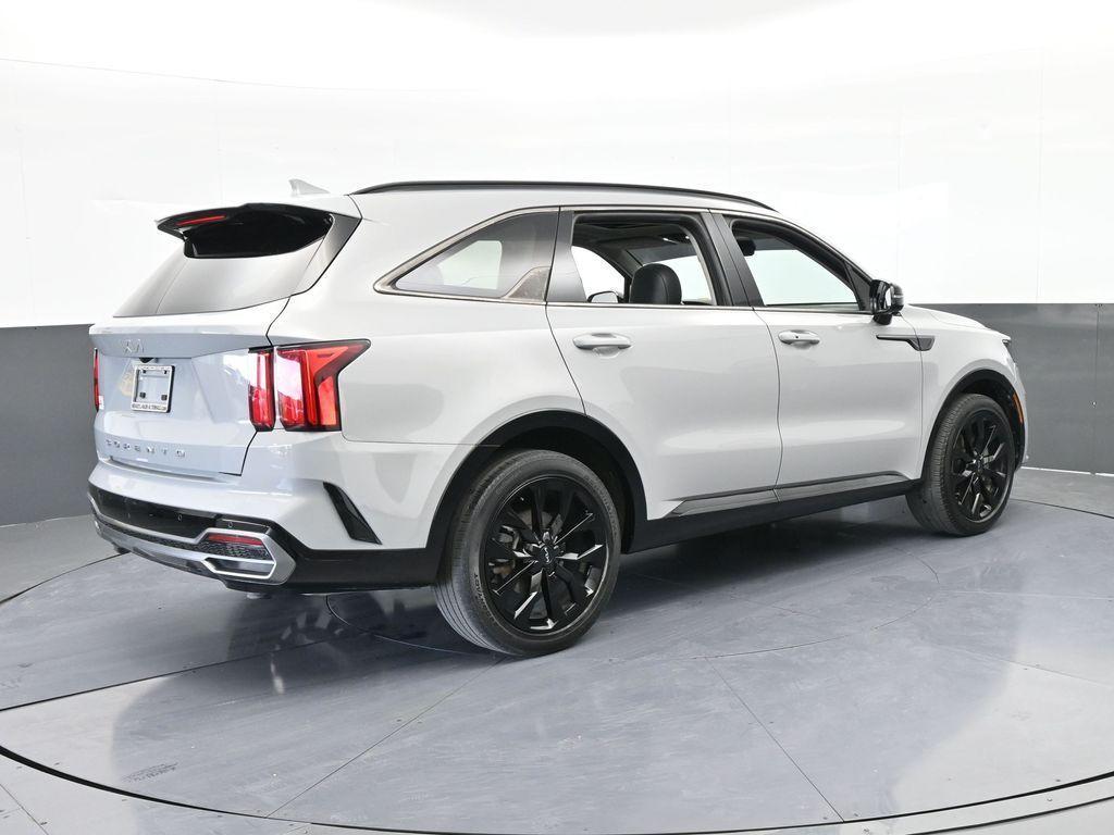 used 2022 Kia Sorento car, priced at $23,991