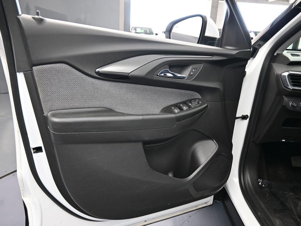 used 2022 Chevrolet TrailBlazer car, priced at $17,733