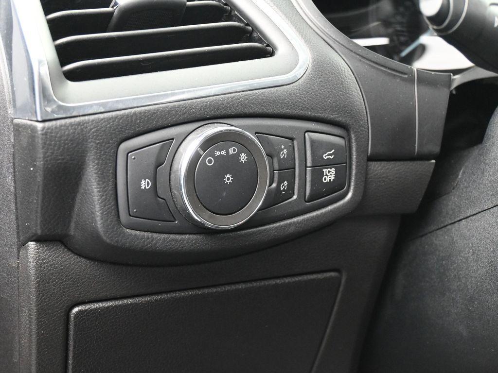 used 2022 Ford Edge car, priced at $16,595