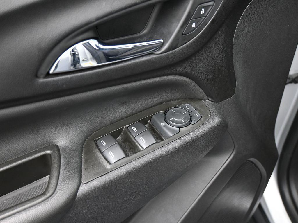 used 2021 Chevrolet Equinox car, priced at $15,991