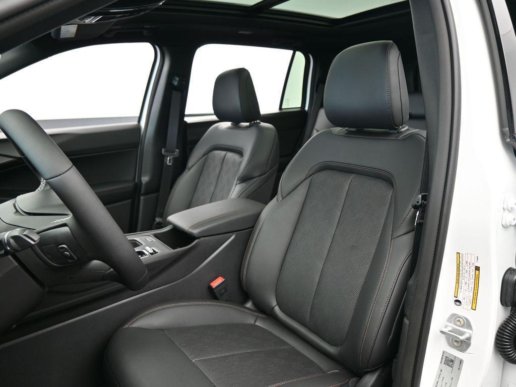 new 2026 Jeep Cherokee car, priced at $38,341