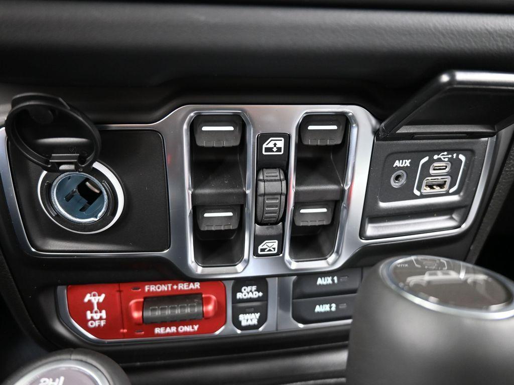 new 2026 Jeep Gladiator car, priced at $60,350