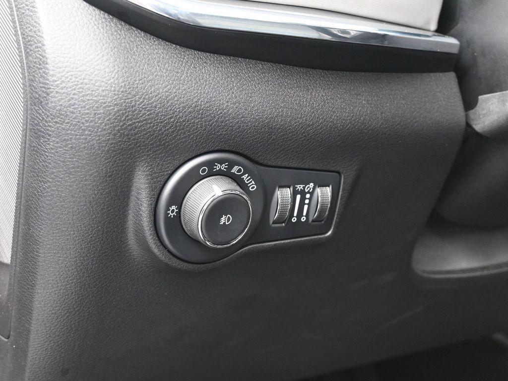 used 2022 Jeep Compass car, priced at $14,995