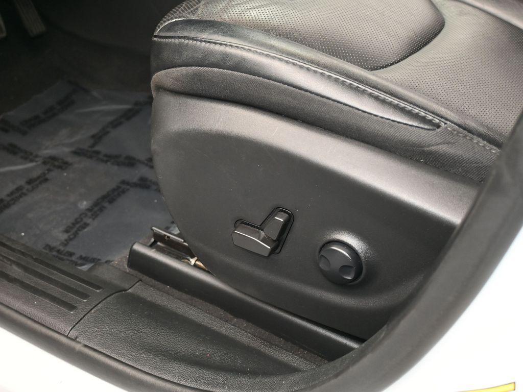 used 2022 Jeep Cherokee car, priced at $20,991