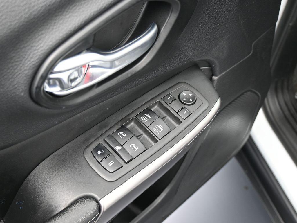 used 2022 Jeep Cherokee car, priced at $20,991