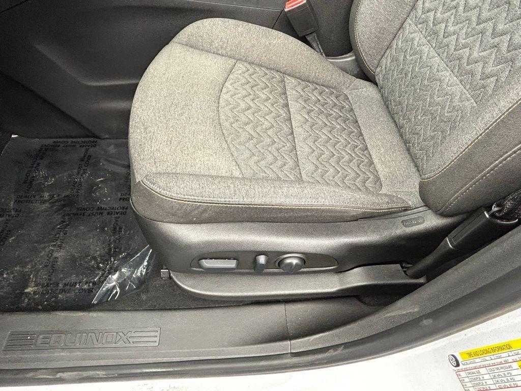 used 2022 Chevrolet Equinox car, priced at $16,489