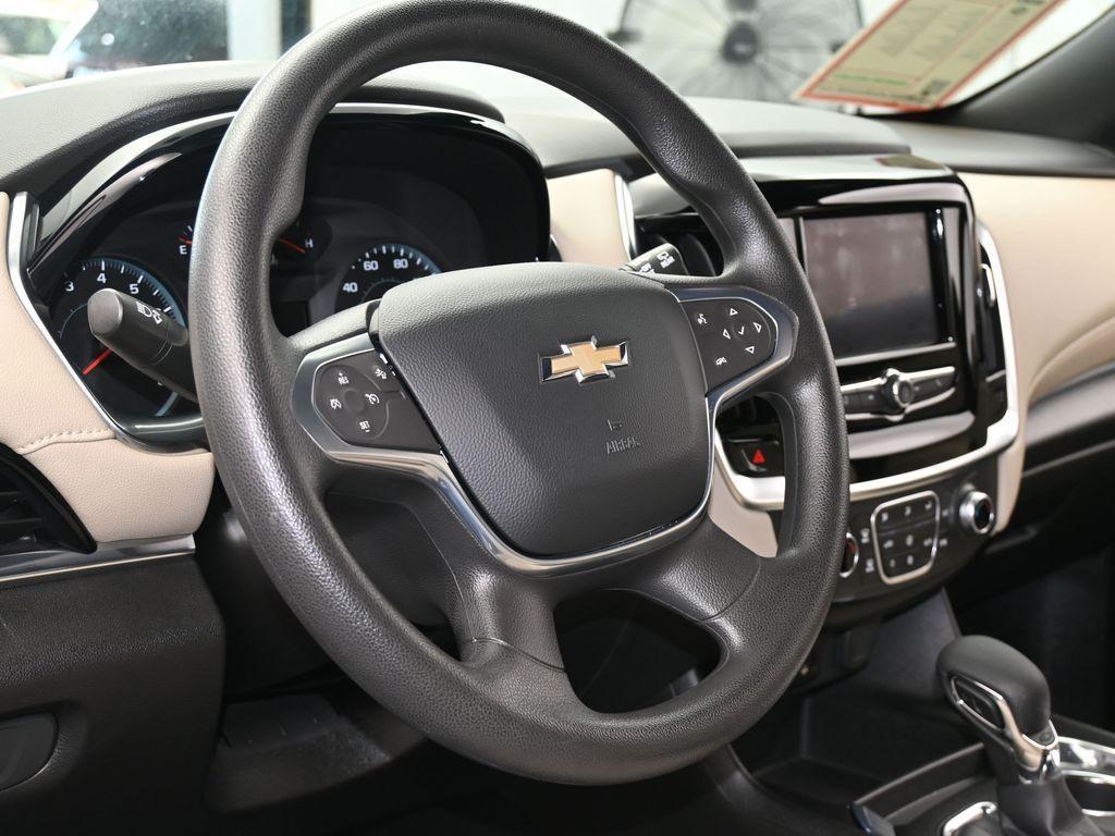 used 2023 Chevrolet Traverse car, priced at $20,997