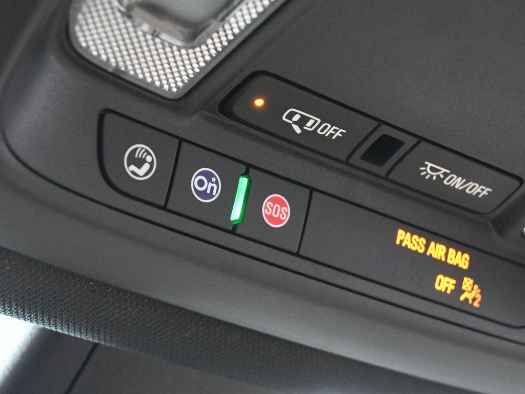 used 2023 Chevrolet Traverse car, priced at $20,997