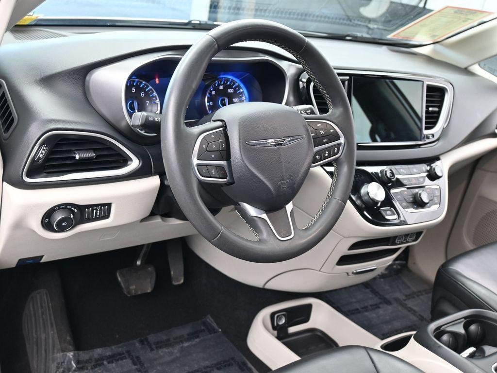 used 2023 Chrysler Pacifica car, priced at $23,995