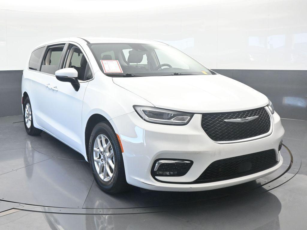 used 2023 Chrysler Pacifica car, priced at $23,995