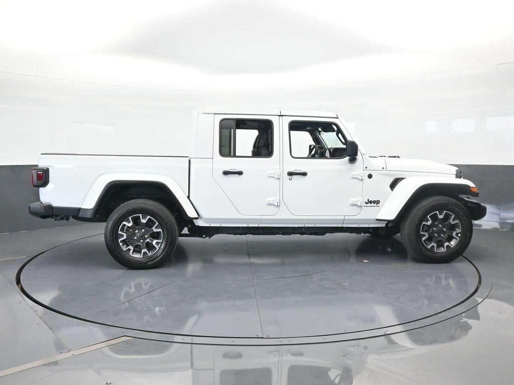 used 2024 Jeep Gladiator car, priced at $35,589