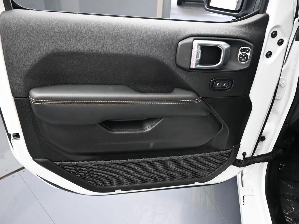 used 2024 Jeep Gladiator car, priced at $35,589