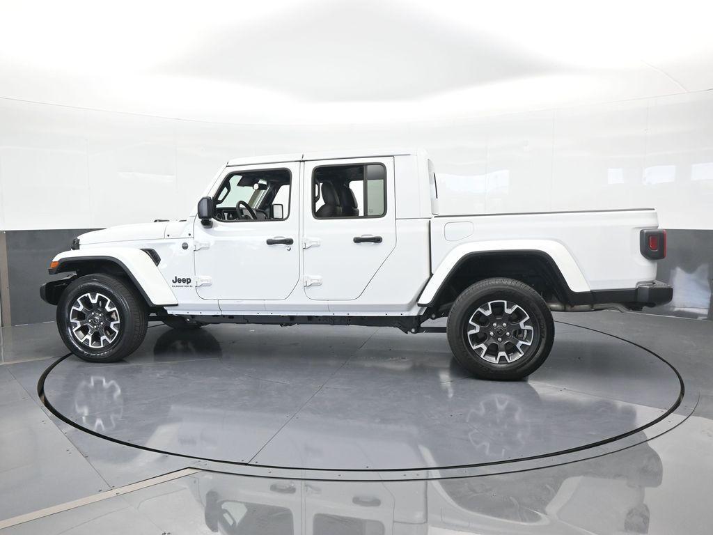 used 2024 Jeep Gladiator car, priced at $35,589