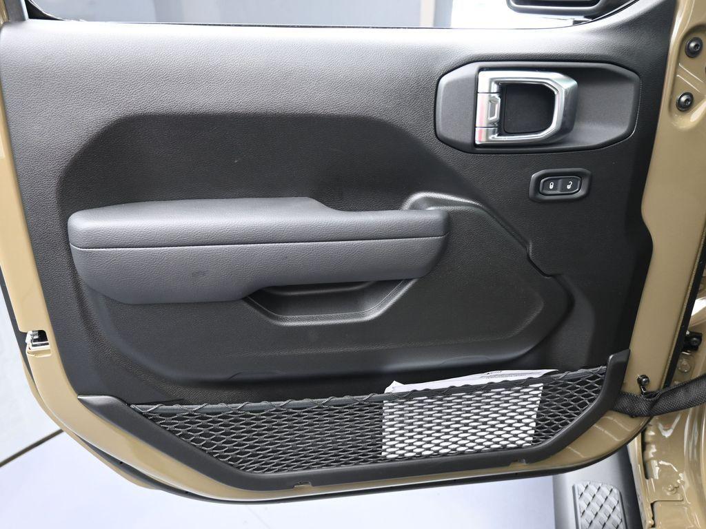 new 2026 Jeep Gladiator car, priced at $44,820