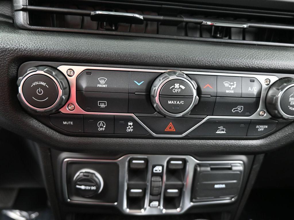 new 2026 Jeep Gladiator car, priced at $44,820