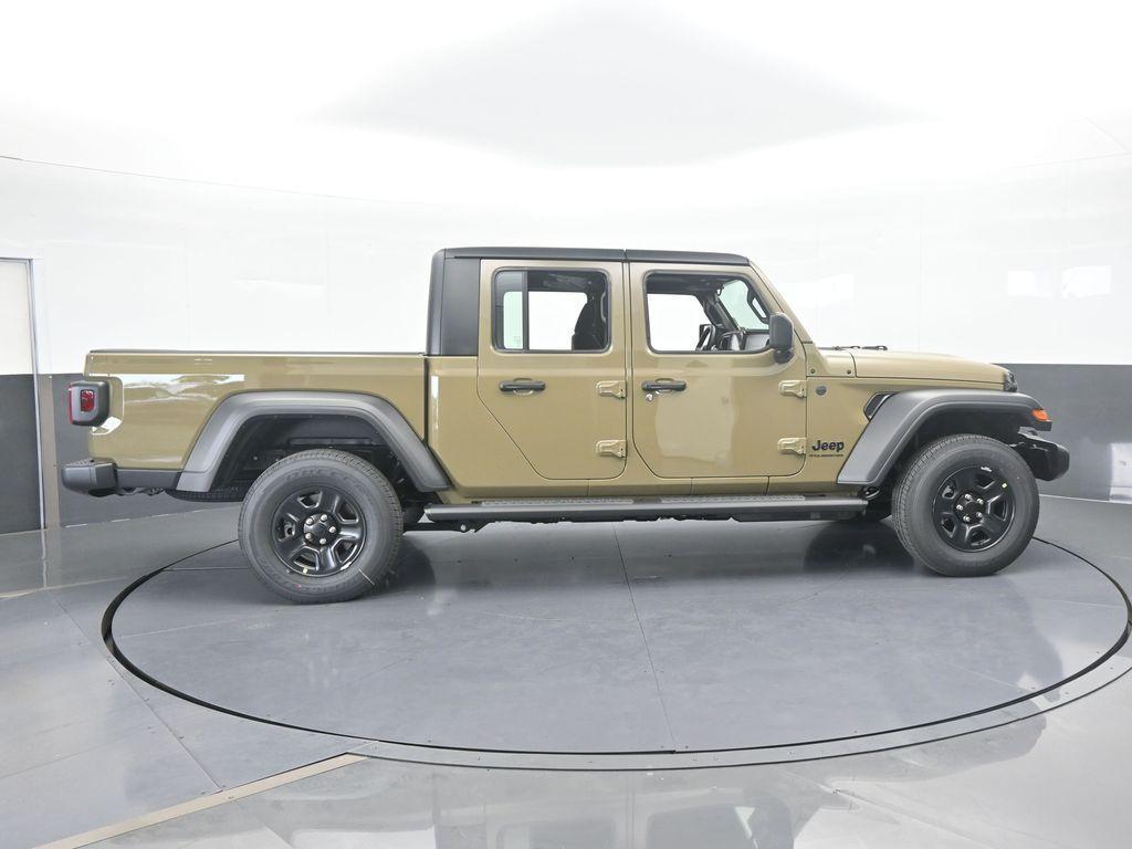 new 2026 Jeep Gladiator car, priced at $44,820