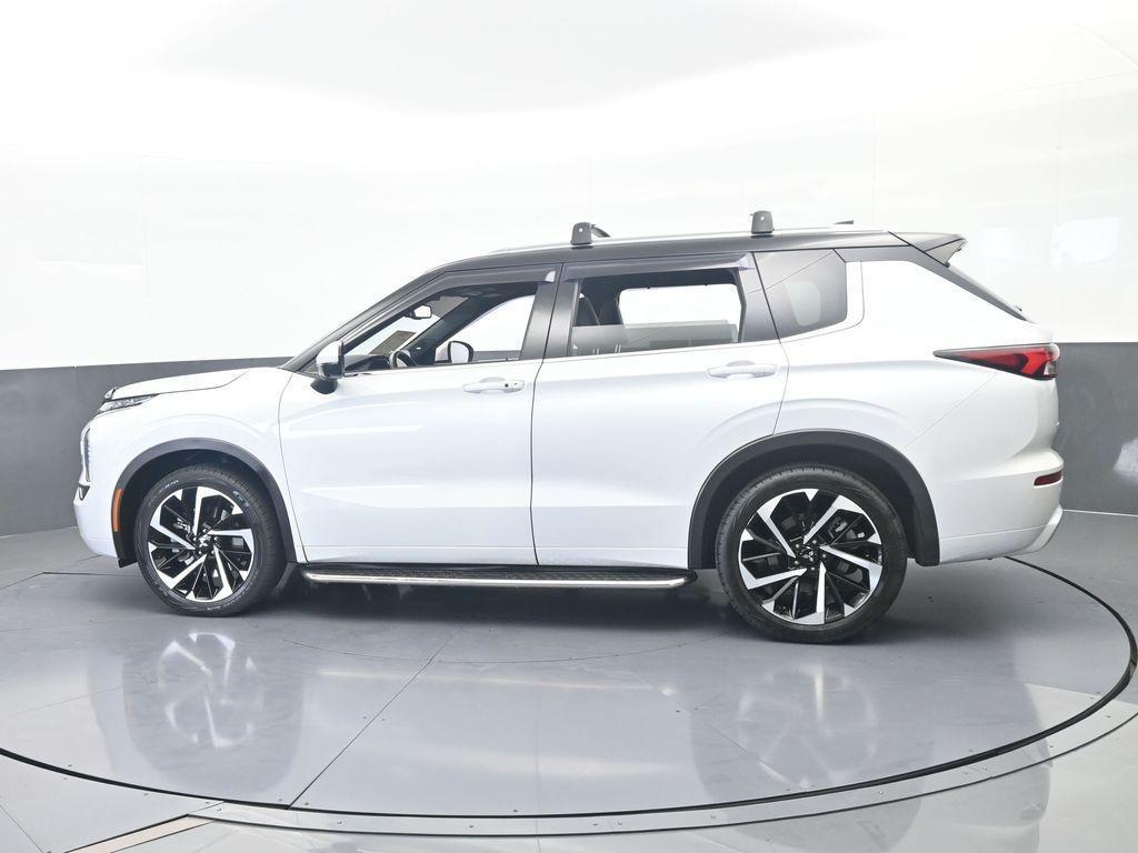 used 2024 Mitsubishi Outlander car, priced at $23,991