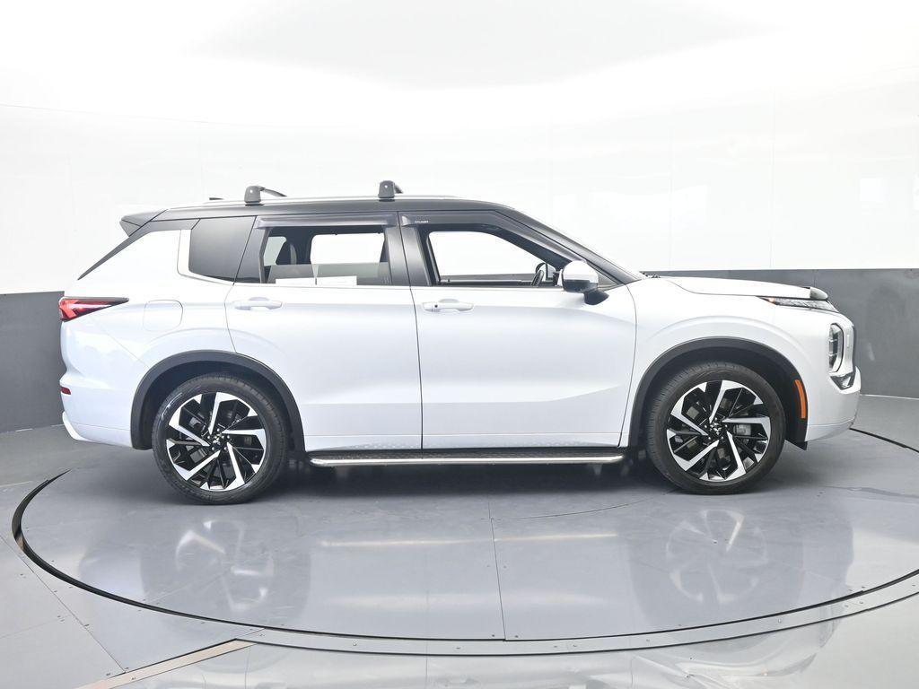 used 2024 Mitsubishi Outlander car, priced at $23,991