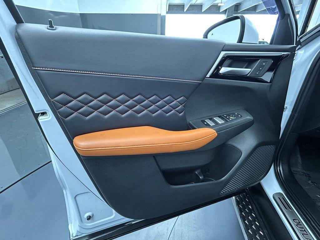 used 2024 Mitsubishi Outlander car, priced at $23,991