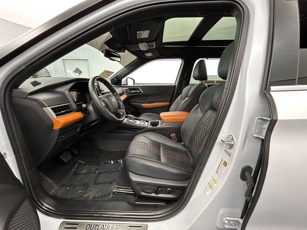 used 2024 Mitsubishi Outlander car, priced at $23,991