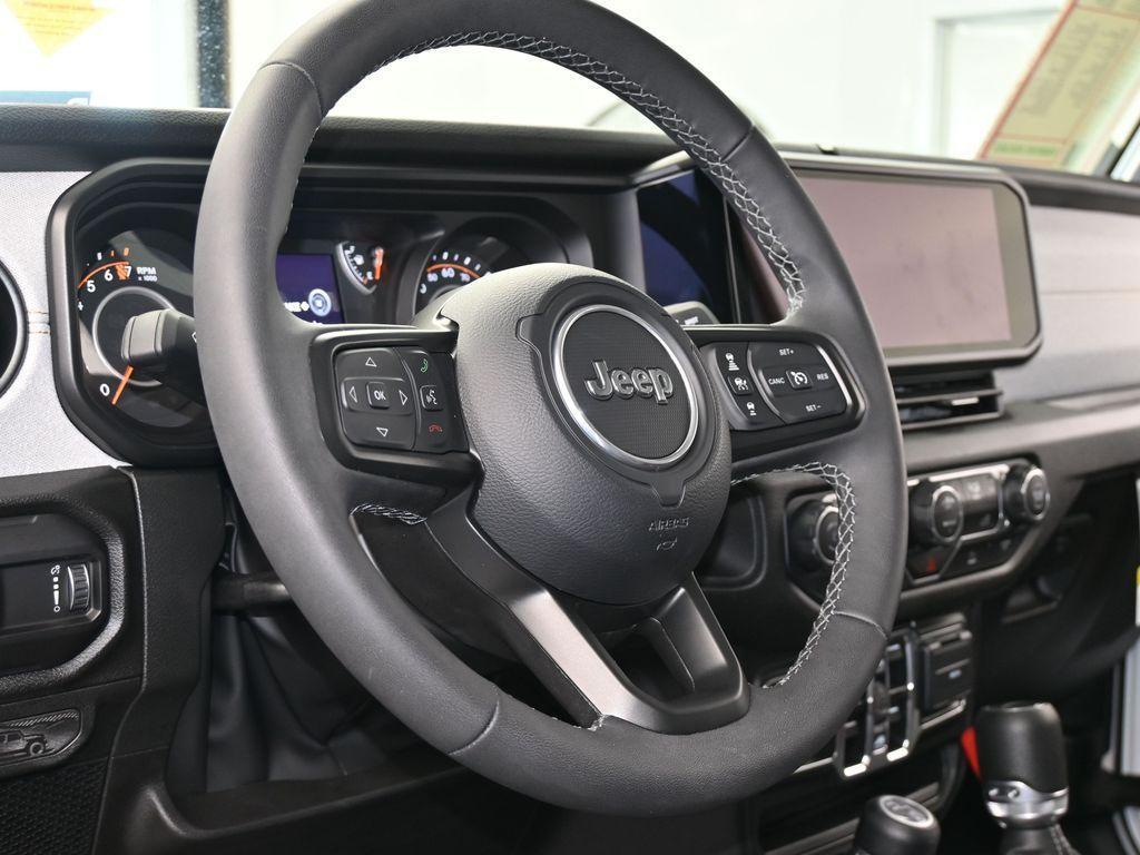 used 2025 Jeep Gladiator car, priced at $37,993