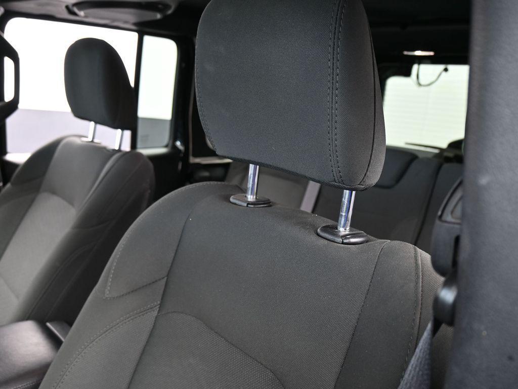 used 2022 Jeep Wrangler Unlimited car, priced at $27,995