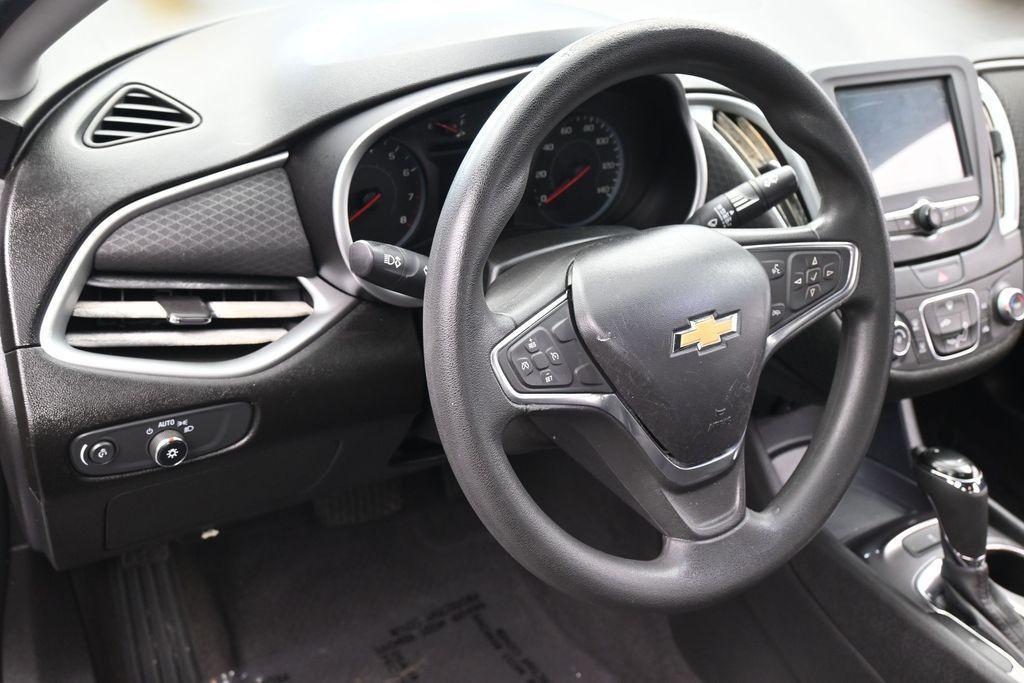 used 2018 Chevrolet Malibu car, priced at $9,991