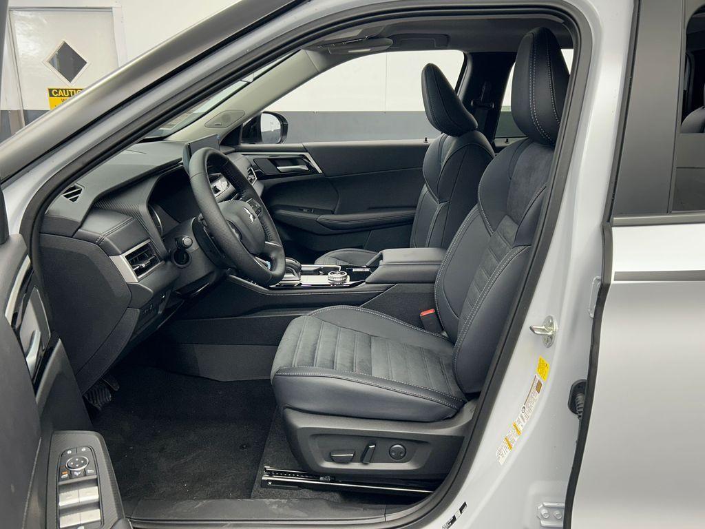new 2026 Mitsubishi Outlander car, priced at $34,335