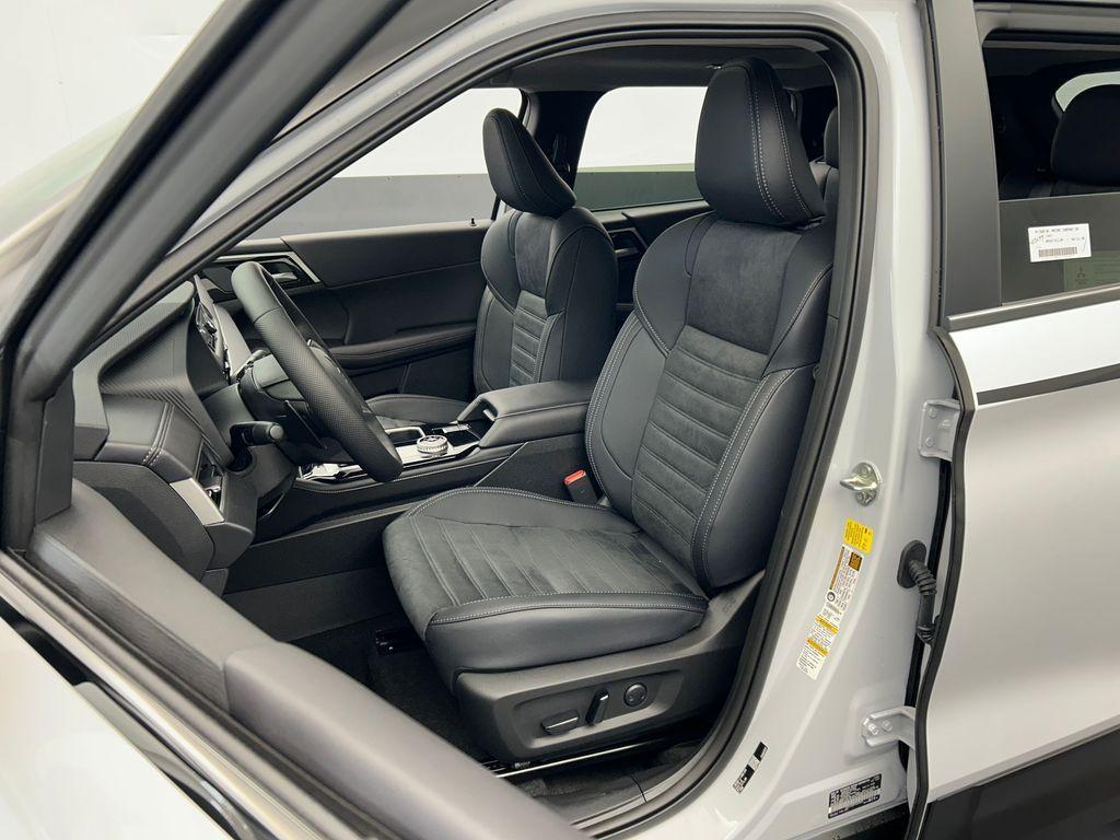 new 2026 Mitsubishi Outlander car, priced at $34,335