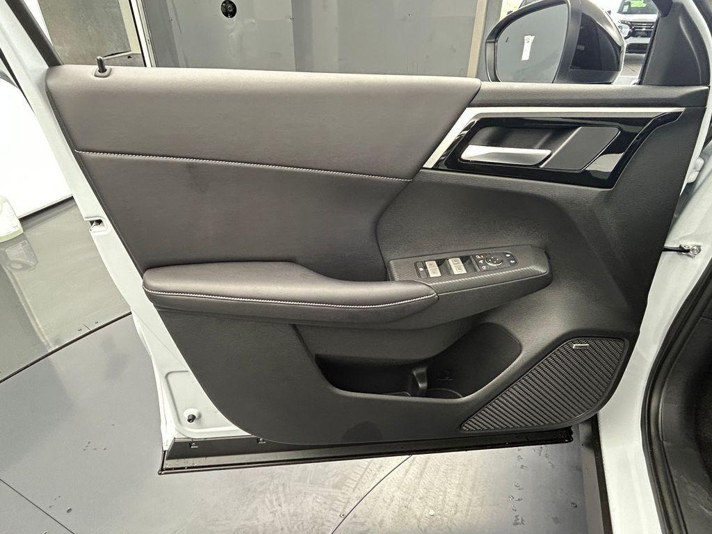 new 2026 Mitsubishi Outlander car, priced at $34,335