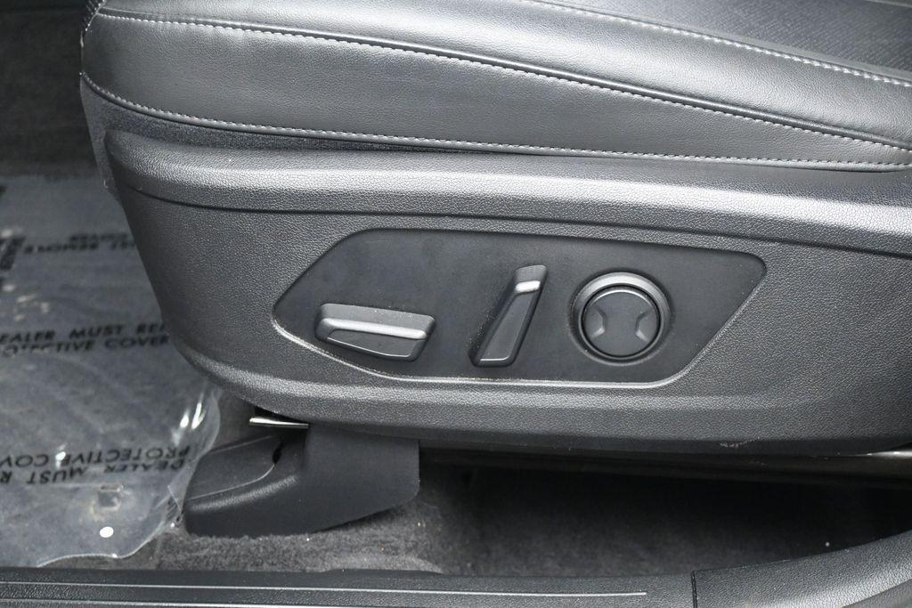 used 2022 Kia Sorento car, priced at $23,991