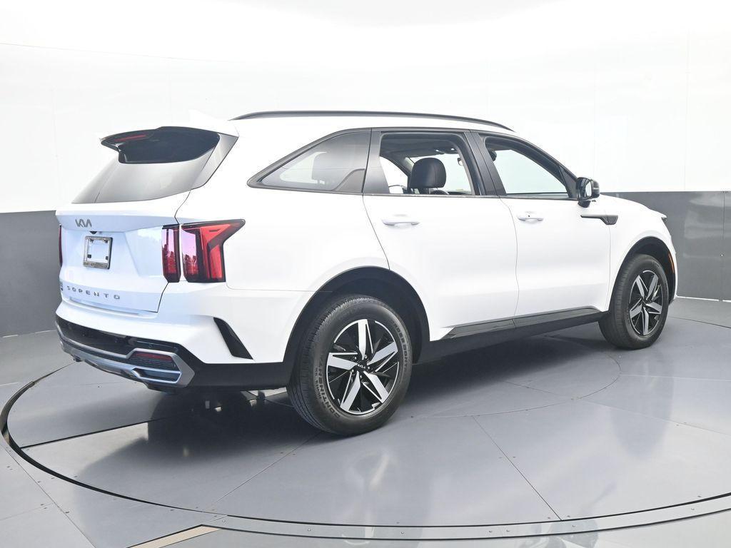 used 2022 Kia Sorento car, priced at $23,991