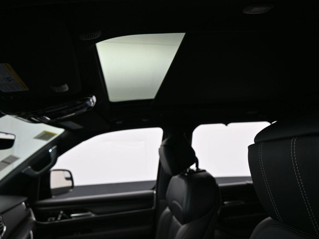 new 2026 Jeep Grand Wagoneer L car, priced at $87,200