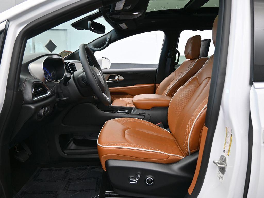 used 2024 Chrysler Pacifica car, priced at $44,849