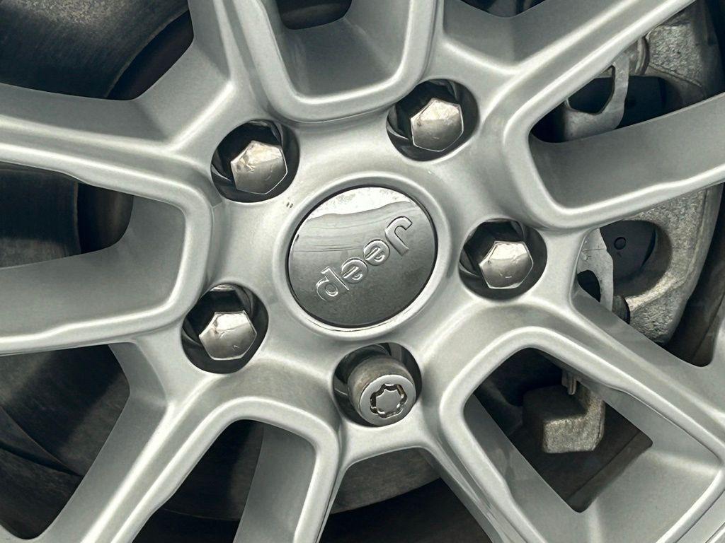 used 2019 Jeep Grand Cherokee car, priced at $12,999