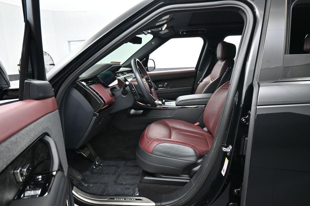 used 2025 Land Rover Range Rover Sport car