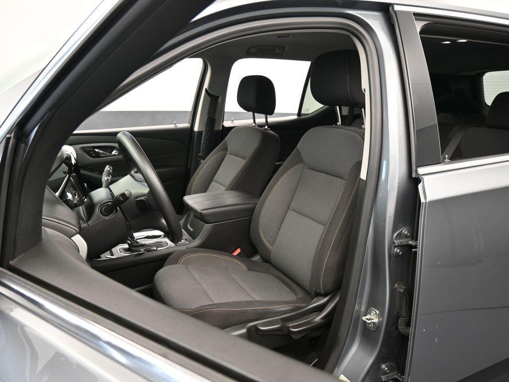 used 2020 Chevrolet Traverse car, priced at $17,494