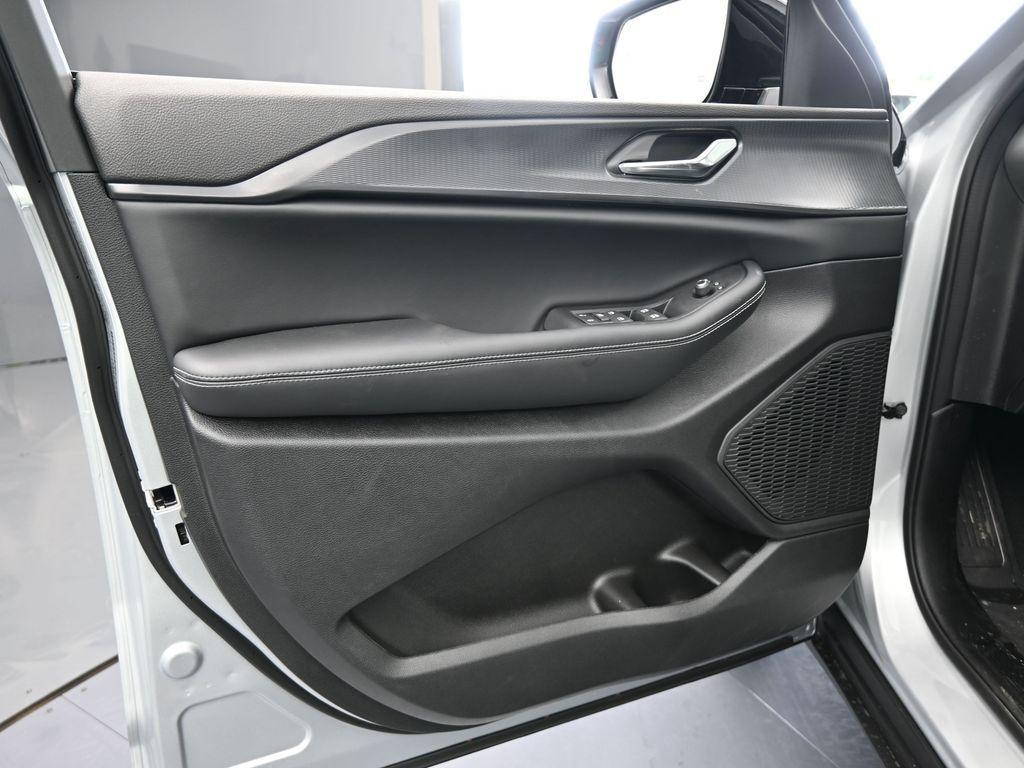 new 2025 Jeep Grand Cherokee car