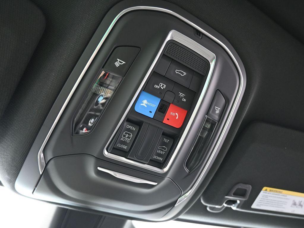 new 2025 Jeep Grand Cherokee car